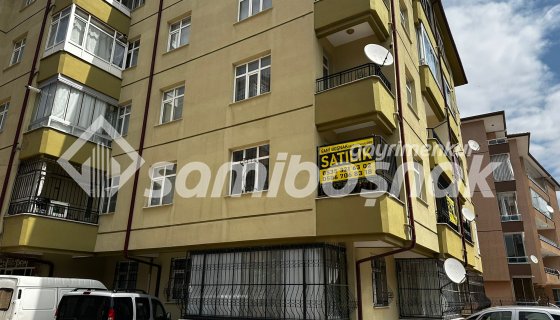 Sarı Yakup Mahallesi'nde Acil Satılık 3+1 Daire | Doğu-Güney Cephe